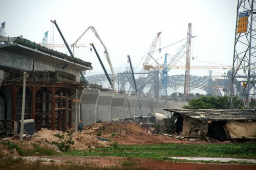 Wuhan Guangzhou high speed train construction01 500x333 Worlds 
Fastest Train on the test running in China