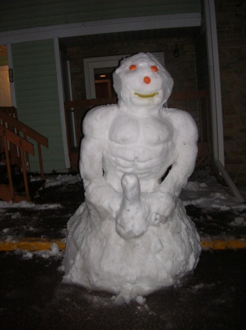 Bizarre Snowman 14