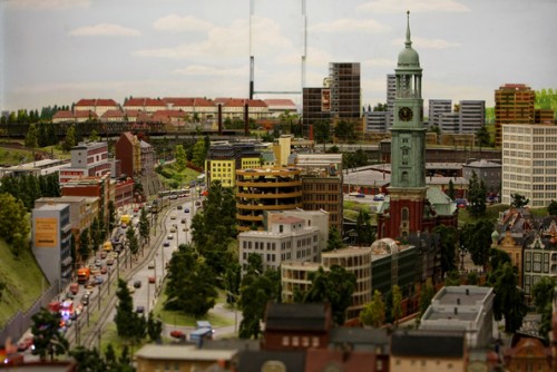 model train set g09 500x334 The Miniatur Wunderland Hamburg   The Worlds Biggest Model Train Set