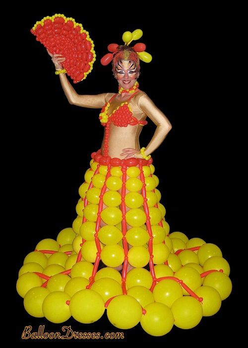 BalloonDresses04 Balloons Fashion – Balloon Dresses by JoAnn Gray