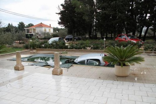 How tourists in Croatia wash their cars