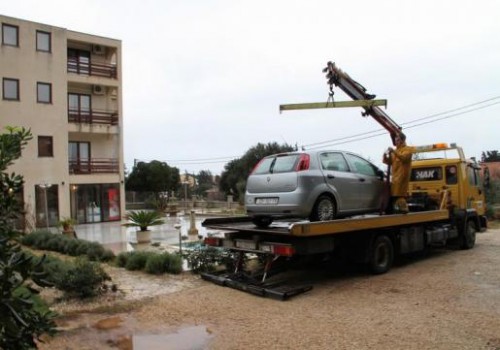 How tourists in Croatia wash their cars