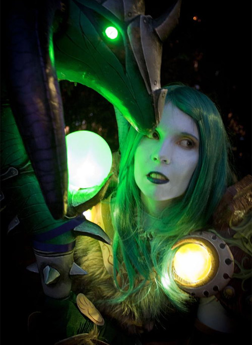 Incredible realistic WoW elf costumes during Cosplay