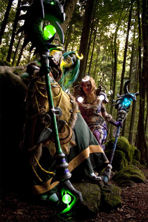 Incredible realistic WoW elf costumes during Cosplay