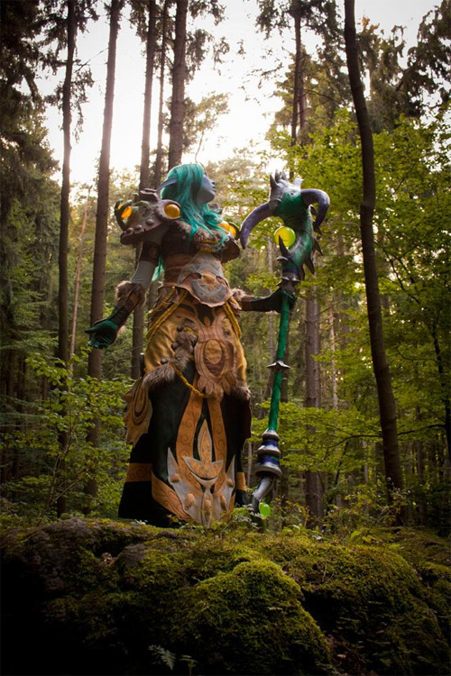 Incredible realistic WoW elf costumes during Cosplay