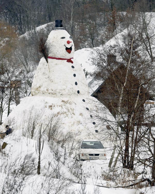 milocinek snowman01 Milocinek Largest Snowman in Poland