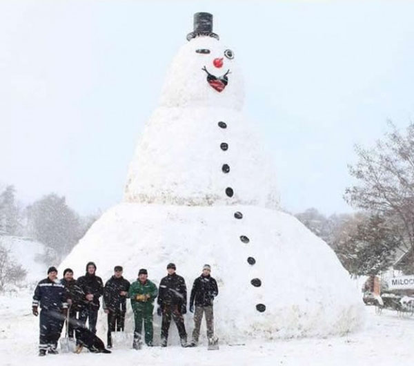 milocinek snowman06 Milocinek Largest Snowman in Poland