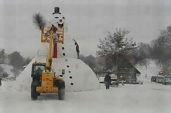 milocinek snowman07 Milocinek Largest Snowman in Poland