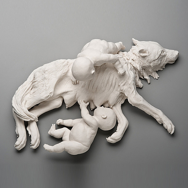 poreclain sculptures 17 Amazing White Sculptures Made From Porcelain