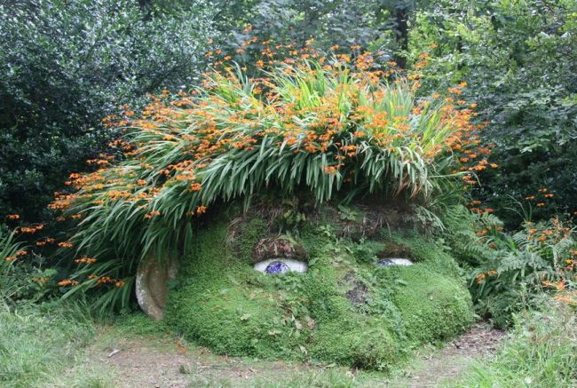 Enormous And Scary Statues In Lost Gardens Of Heligan