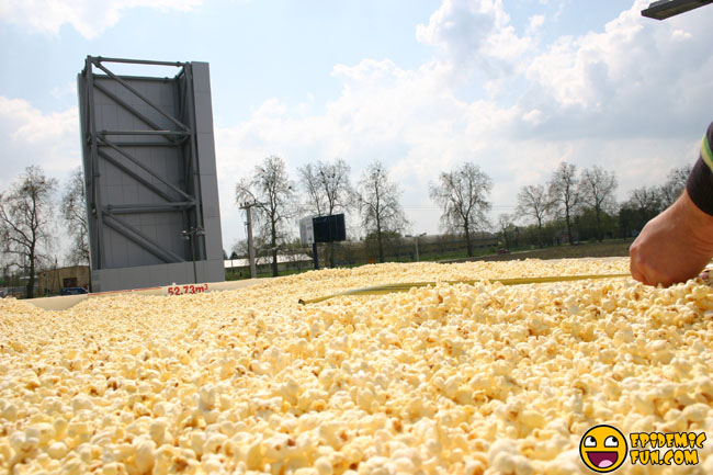 The Biggest Popcorn Box In The World