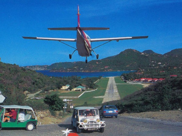 The World’s Scariest Airport Landings