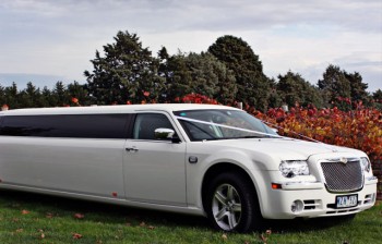 The right limo rental price