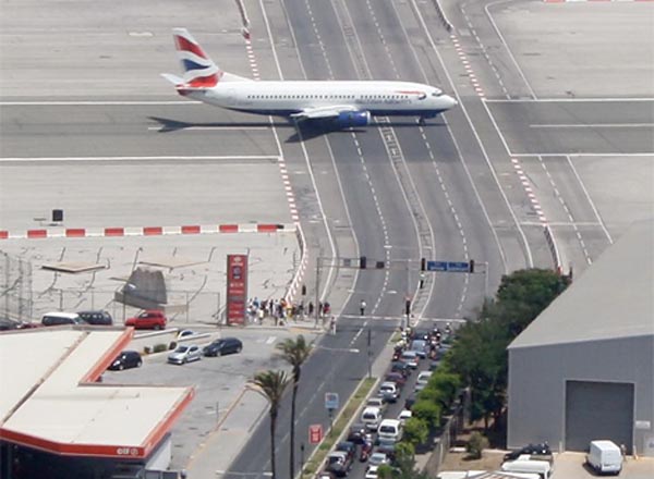 The World’s Scariest Airport Landings